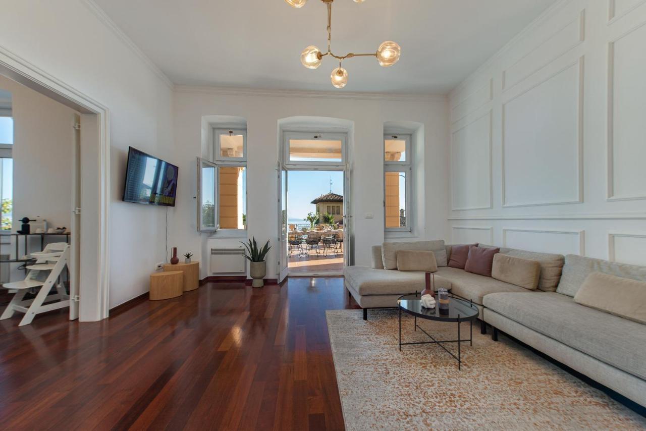 Luxury Seaview Apartment Опатия Екстериор снимка